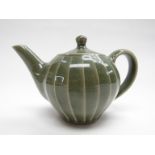 GEOFFREY WHITING (1919-1988) A small teapot from Avoncroft Pottery.