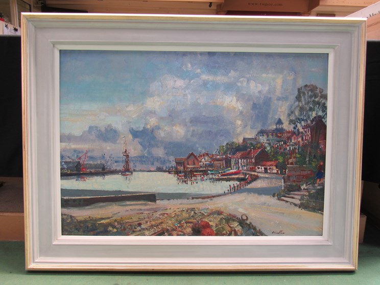 GEOFFREY CHATTEN R.B.A (b.1938) (ARR) A large framed oil on board, 'Gorleston riverside'. - Bild 3 aus 3