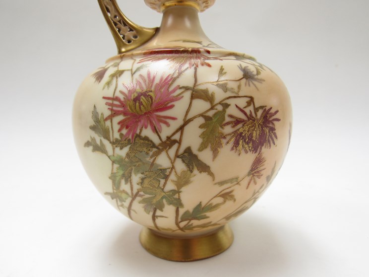 A Worcester blush ivory decorative ewer, 27. - Image 2 of 3