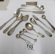 A mixed lot of silver teaspoons,