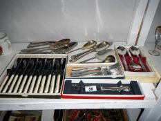 A mixed lot of boxed & loose cutlery