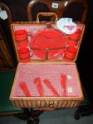 A picnic hamper & contents