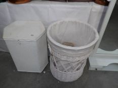 2 linen bins