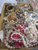 A tray of costume jewellery