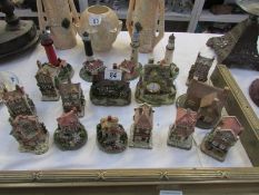 A quantity of Lilliput Lane and other cottages