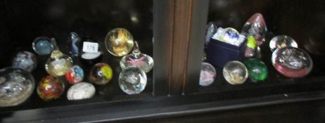 25 assorted glass paperweights