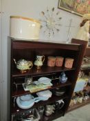 A mixed lot of kitchen ware etc