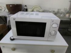 A microwave oven