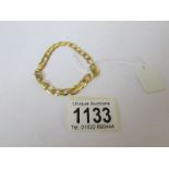 A 9ct gold bracelet, 8.