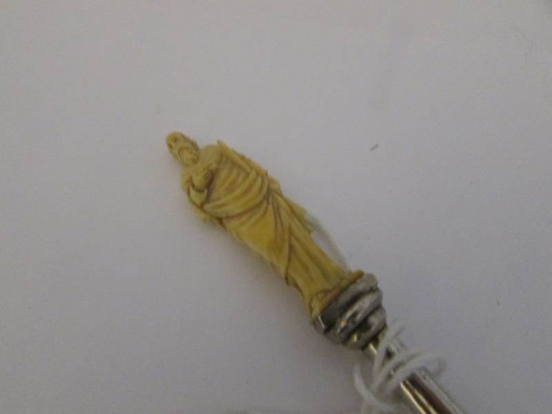 An early 20th century silver anointing spoon with ivory figure of St Paul finial - Image 5 of 5