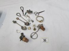 A mixed lot including button hooks