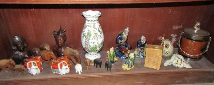 A mixed lot of ornaments including oriental,