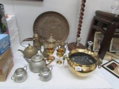 A mixed lot of brass,