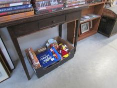 A swivel top hall table