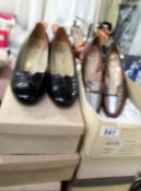 16 pairs of women's shoes,
