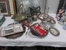 A mixed lot of silver plate and other metal ware