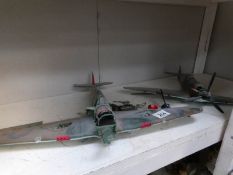 2 model planes,