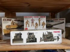 4 military model kits