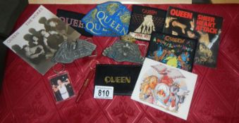 A quantity of Quenn patches & buckles