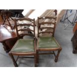 A pair of chairs