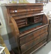 A 19th century mahogany 3 drawer desk with barrel top