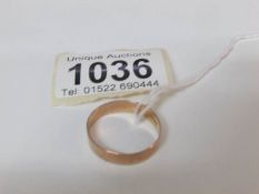 A gent's 18ct gold ring, size W,