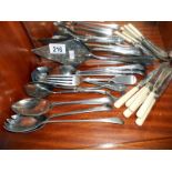 A mixed lot of silver plated cutlery