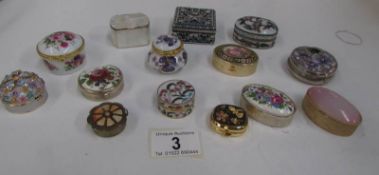 14 assorted pill and trinket pots