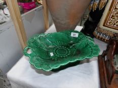 A 19th century Wedgwood 2 handled 'cabbage' comport