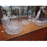 A mixed lot of glass ware