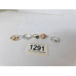 5 9ct gold rings including 2 white gold