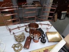 A mixed lot of metal ware