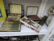 A mixed lot of cased and boxed cutlery