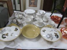 A mixed lot of tea and dinner ware