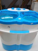 A Leisurewize twin tub washing machine,