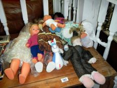 A quantity of dolls