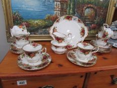 11 pieces of Royal Albert old country roses teaware