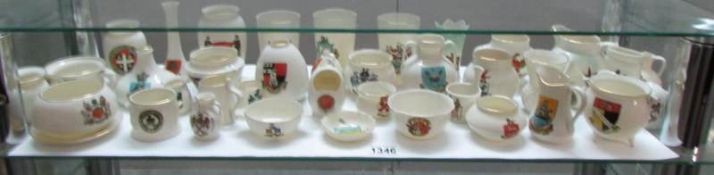 38 pieces of Goss crested china including League of Goss, salt pot, Pilgrims bottle,