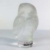 A Lalique glass owl