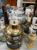 A mixed lot of lighting including table lamps