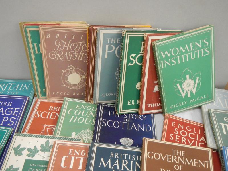 A good collection of 40 Britain in Pictures books - Bild 6 aus 6