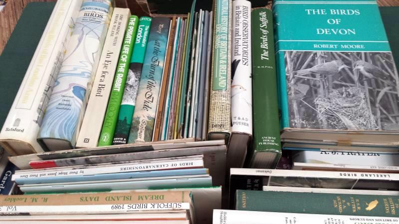 Natural History. A quantity of some 50 books - largely ornithological - Bild 2 aus 2