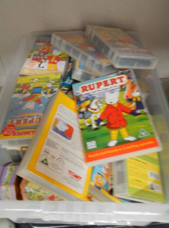 A large collection of Rupert the Bear smaller books - Bild 5 aus 5