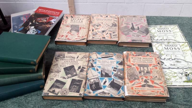 Arthur Ransome 10 vols of Swallows and Amazons Series 6 in jackets and miscellaneous including - Bild 3 aus 4