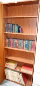An adjustable shelf bookcase