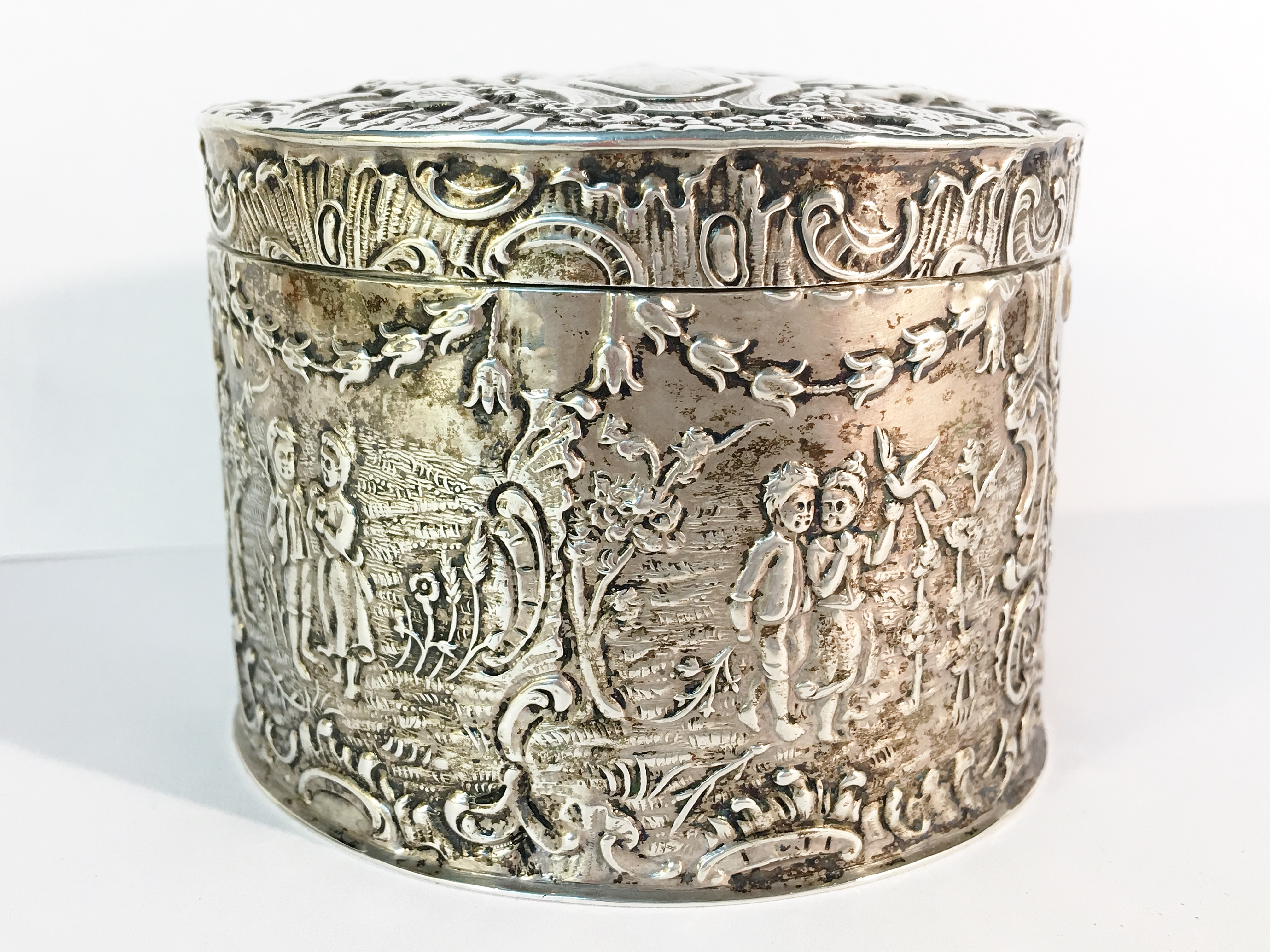 A superb quality German silver trinket pot, 135. - Image 2 of 10