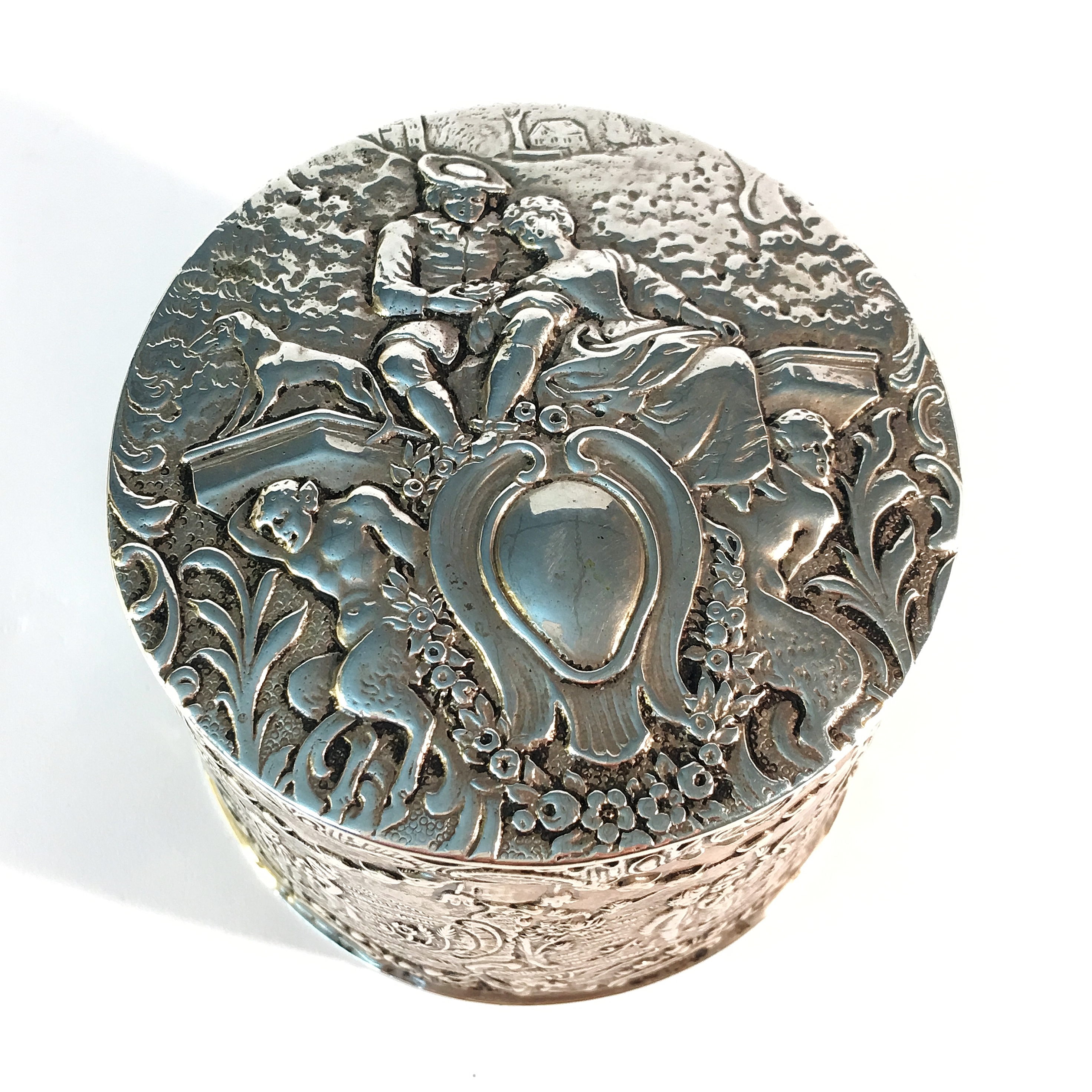 A superb quality German silver trinket pot, 135. - Image 6 of 10