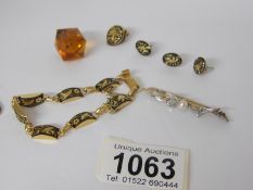 Assorted Toledo jewellery, brooch,