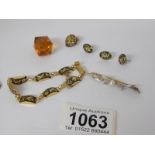 Assorted Toledo jewellery, brooch,