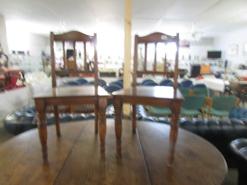A pair of hall chairs - Image 2 of 2